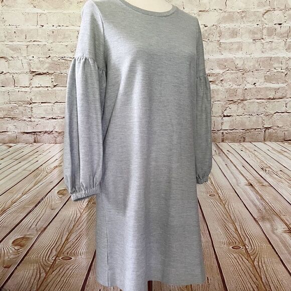 Lou & Grey Dresses & Skirts - Lou grey puff sleeve knit shift dress